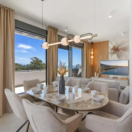 Vivi Homes - *